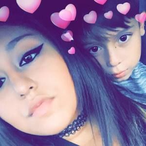 Meet your Posher, Alexandra